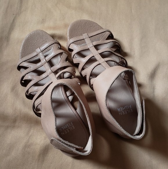 Eileen Fisher Leather Gladiator Sandal Sand - Picture 4 of 6